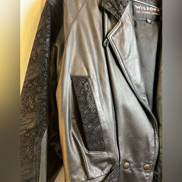 Vintage Wilson’s Leather Jacket All Black Floral Print - Picture 5 of 8